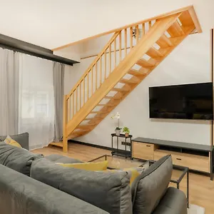 https://komeda-appartement-hidden-in-old-town-by-renters.poznan-hotels.com