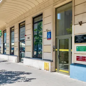  Hostel Jess Rondo Charles De Gaulle Polen