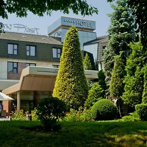 ***** Szálloda & Lengyelország
